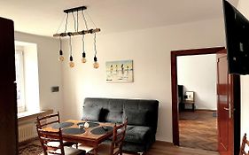 Modern-Vintage Apartment